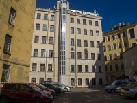 Petrogradsky district, Lev Tolstoy st, 房屋 1-3 ЛИТ Б. 公寓楼