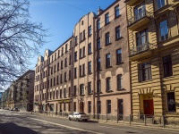 Petrogradsky district,  , 房屋 42. 公寓楼