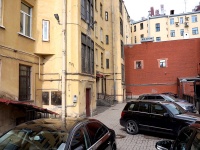 Petrogradsky district,  , house 27. Apartment house