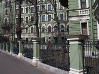 Petrogradsky district, Lenin st, 房屋 8. 公寓楼