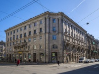 Petrogradsky district, st Lenin, house 43. Apartment house