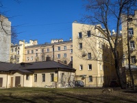 Petrogradsky district, Lenin st, 房屋 24. 公寓楼
