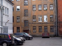 Petrogradsky district,  , 房屋 8. 公寓楼