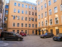Petrogradsky district,  , 房屋 51. 公寓楼
