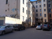 Petrogradsky district,  , house 82. Apartment house