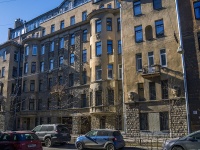 Petrogradsky district, Gatchinskaya st, house 12. Apartment house