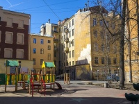 Петроградский район, улица Лахтинская, дом 18. многоквартирный дом