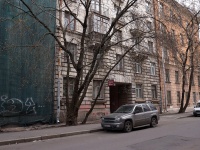 Петроградский район, улица Плуталова, дом 18. многоквартирный дом