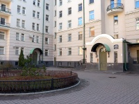 Petrogradsky district,  , house 13. Apartment house