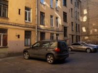 Petrogradsky district,  , house 18/16. Apartment house