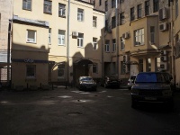 Petrogradsky district, Mira st, 房屋 10. 公寓楼
