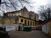 Petrogradsky district, st Kuybyshev. building under reconstruction