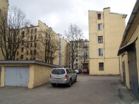Petrogradsky district, Kuybyshev st, 房屋 8. 公寓楼
