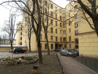 Petrogradsky district, st Kuybyshev, house 10. Apartment house