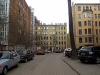 Petrogradsky district, st Kuybyshev, house 12. Apartment house
