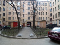Petrogradsky district, Kuybyshev st, 房屋 22. 公寓楼