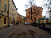 Petrogradsky district, Kuybyshev st, 房屋 27. 公寓楼