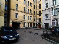 Petrogradsky district, Kuybyshev st, 房屋 36. 公寓楼