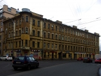 Petrogradsky district, st Kuybyshev, house 38-40. Apartment house