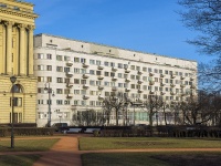 Petrogradsky district, Troitskaya square, house 1. Apartment house