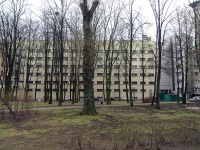 Petrogradsky district, Troitskaya square, house 1. Apartment house