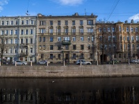 Петроградский район, улица Набережная реки Карповки, дом 16. многоквартирный дом