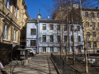 Petrogradsky district,  , house 34. Apartment house