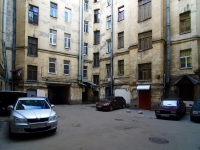 Petrogradsky district, Chapaev st, house 2. Apartment house