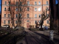 Petrogradsky district, Chapaev st, house 21. Apartment house