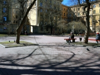 Petrogradsky district, st Lenin. public garden