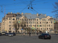 Петроградский район, Чкаловский проспект, дом 31. многоквартирный дом