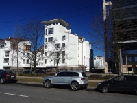 Petrogradsky district,  , 房屋 13Б. 公寓楼