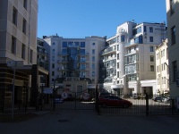 Petrogradsky district, Dinamovskaya st, house 2. Apartment house