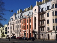 Petrogradsky district,  , 房屋 1/24. 公寓楼