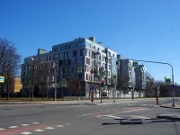 Petrogradsky district, Morskoy avenue, 房屋 15. 公寓楼