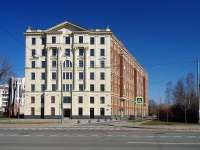 Petrogradsky district, Morskoy avenue, 房屋 29. 公寓楼