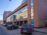 Petrogradsky district, Petrozavodskaya st, 房屋 13. 公寓楼