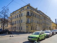 Petrogradsky district, st Reznaya, house 15/4. Apartment house