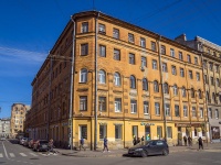 Petrogradsky district, Voskova st, house 15-17. Apartment house