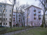 Petrogradsky district, Pionerskaya st, house 2. Apartment house