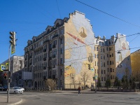 Petrogradsky district, st Pionerskaya, house 22. Apartment house