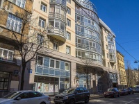 Petrogradsky district, Zverinskaya st, house 22. Apartment house
