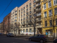 Petrogradsky district, Zverinskaya st, house 38. Apartment house
