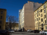 Petrogradsky district, Sezzhinskaya st, 房屋 19. 公寓楼