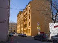 Petrogradsky district, Krasnogo kursanta st, 房屋 51. 公寓楼