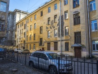 Petrogradsky district, Izhorskaya st, house 11. Apartment house