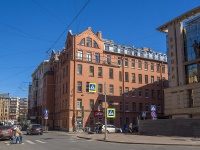 Petrogradsky district, Izhorskaya st, house 13/39. Apartment house
