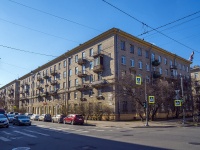 Primorsky district, Shkolnaya st, house 9. Apartment house