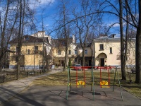 Primorsky district, Shkolnaya st, house 18. Apartment house