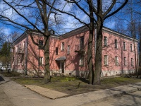 Primorsky district, Shkolnaya st, house 22. Apartment house